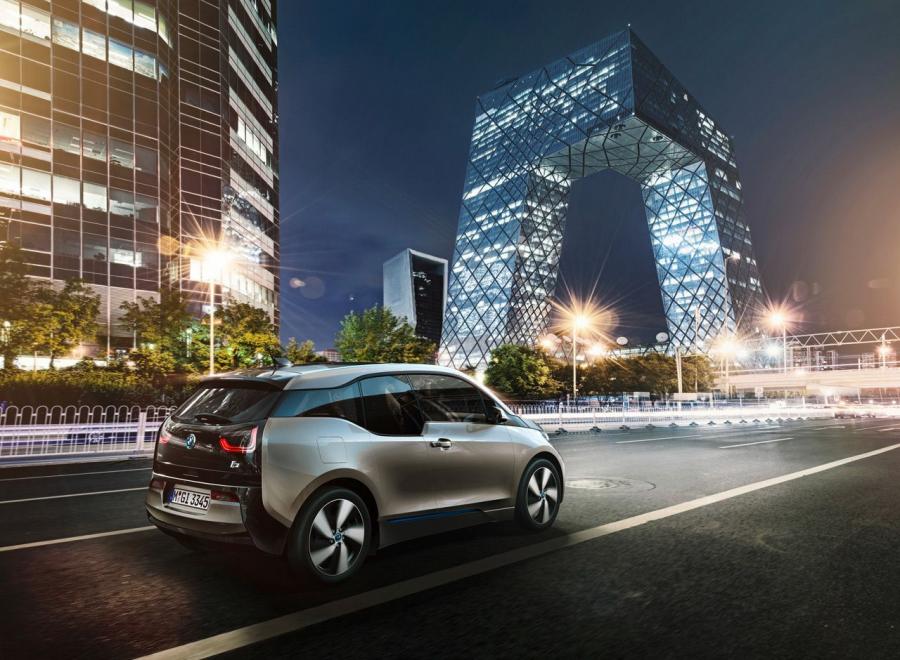  BMW i3 2014 года  (фото 170 из 240)